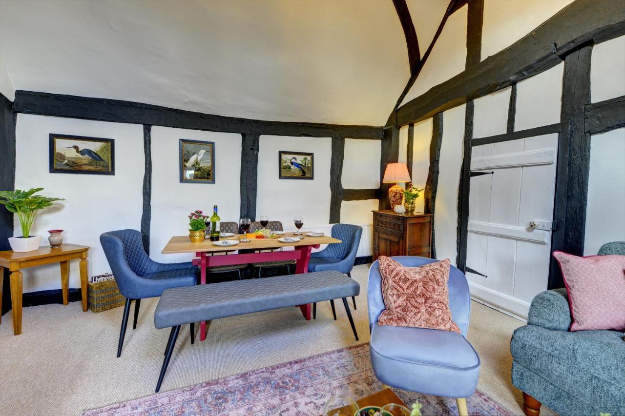 Loft Cottage: Tudor Retreat Near Stratford-Upon-Avon Exterior photo
